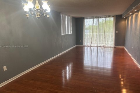 Copropriété à vendre à North Miami, Floride: 1 chambre, 83.61 m2 № 1979733 - photo 6