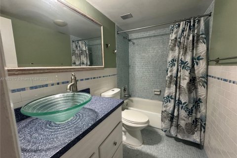 Copropriété à vendre à North Miami, Floride: 1 chambre, 83.61 m2 № 1979733 - photo 4