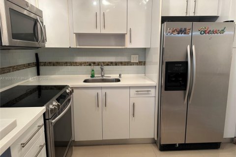 Copropriété à vendre à North Miami, Floride: 1 chambre, 83.61 m2 № 1979733 - photo 3