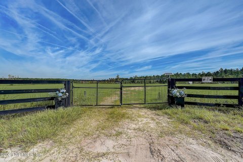 Land in Hilliard, Florida № 770111 - photo 1