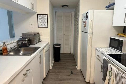 Купить кондоминиум в Майами, Флорида 2 спальни, 99.87м2, № 1731034 - фото 20