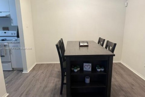 Купить кондоминиум в Майами, Флорида 2 спальни, 99.87м2, № 1731034 - фото 19