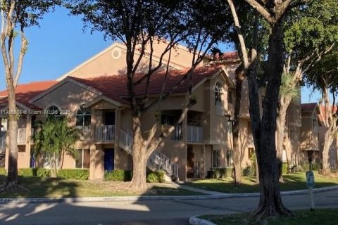 Купить кондоминиум в Майами, Флорида 2 спальни, 99.87м2, № 1731034 - фото 7