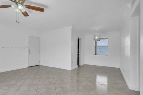 Condo in Miami, Florida, 3 bedrooms  № 1730512 - photo 6