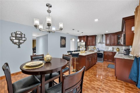 Villa ou maison à vendre à Kissimmee, Floride: 4 chambres, 280.84 m2 № 2352351 - photo 26
