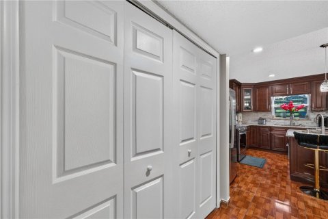 Villa ou maison à vendre à Kissimmee, Floride: 4 chambres, 280.84 m2 № 2352351 - photo 30