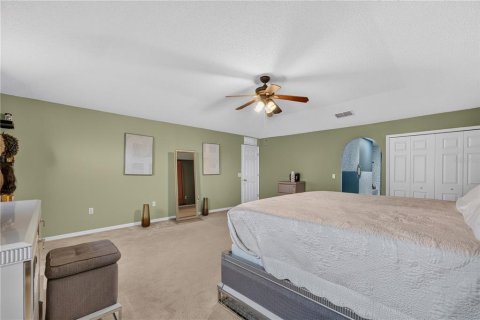 Villa ou maison à vendre à Kissimmee, Floride: 4 chambres, 280.84 m2 № 2352351 - photo 13