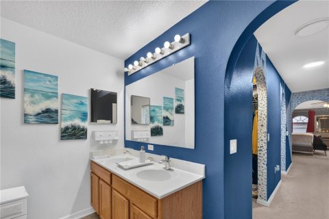 Villa ou maison à vendre à Kissimmee, Floride: 4 chambres, 280.84 m2 № 2352351 - photo 11