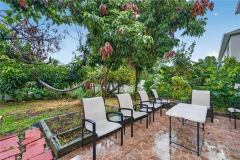 Villa ou maison à vendre à Kissimmee, Floride: 4 chambres, 280.84 m2 № 2352351 - photo 2