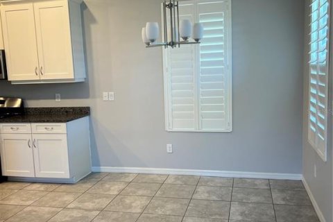 Casa en alquiler en Riverview, Florida, 3 dormitorios, 186.36 m2 № 1901665 - foto 9