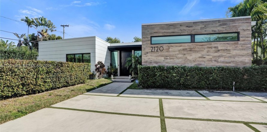 Casa en Miami, Florida 5 dormitorios, 359.81 m2 № 2058816