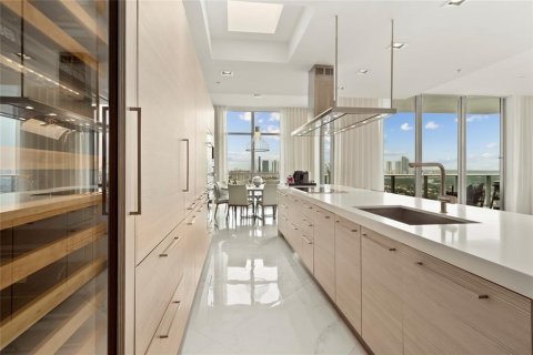 Купить кондоминиум в Авентура, Флорида 3 комнаты, 371.79м2, № 2083117 - фото 7