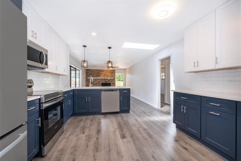 Villa ou maison à vendre à Fern Park, Floride: 4 chambres, 225.38 m2 № 1809959 - photo 2