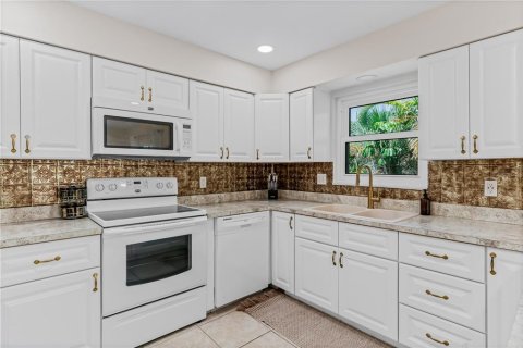 Copropriété à louer à Indian Rocks Beach, Floride: 2 chambres, 131.46 m2 № 2104404 - photo 20
