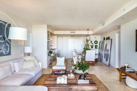 Condominio en venta en Miami, Florida, 2 dormitorios, 143.07 m2 № 2007898 - foto 4