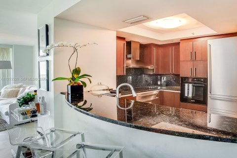Condominio en venta en Miami, Florida, 2 dormitorios, 143.07 m2 № 2007898 - foto 5