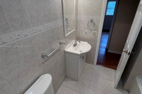 Adosado en alquiler en Lauderdale Lakes, Florida, 3 dormitorios, 125.88 m2 № 2057207 - foto 11