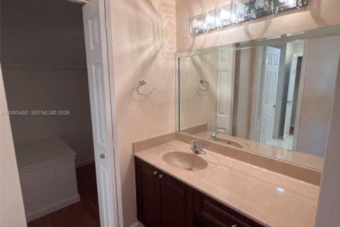 Adosado en alquiler en Lauderdale Lakes, Florida, 3 dormitorios, 125.88 m2 № 2057207 - foto 10