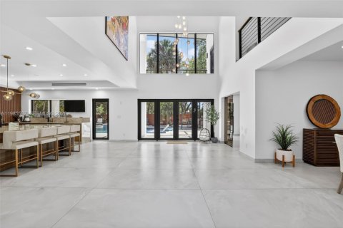 House in Fort Lauderdale, Florida 6 bedrooms, 420.57 sq.m. № 2063360 - photo 7