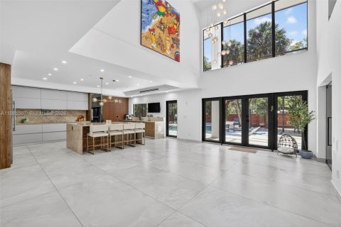 House in Fort Lauderdale, Florida 6 bedrooms, 420.57 sq.m. № 2063360 - photo 8