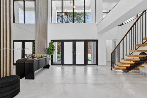 House in Fort Lauderdale, Florida 6 bedrooms, 420.57 sq.m. № 2063360 - photo 4