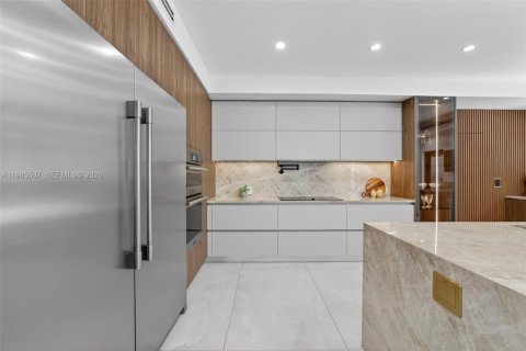 House in Fort Lauderdale, Florida 6 bedrooms, 420.57 sq.m. № 2063360 - photo 14