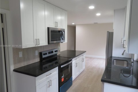 Casa en venta en Homestead, Florida, 3 dormitorios, 123.1 m2 № 2382037 - foto 14