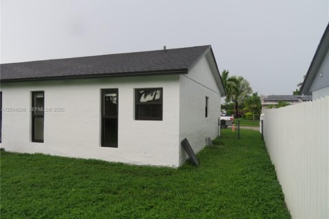 Casa en venta en Homestead, Florida, 3 dormitorios, 123.1 m2 № 2382037 - foto 7