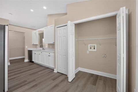 House in Riverview, Florida 4 bedrooms, 154.68 sq.m. № 2277164 - photo 5