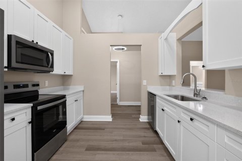 House in Riverview, Florida 4 bedrooms, 154.68 sq.m. № 2277164 - photo 6