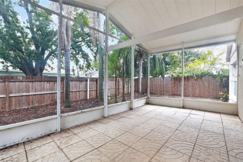 House in Riverview, Florida 4 bedrooms, 154.68 sq.m. № 2277164 - photo 14