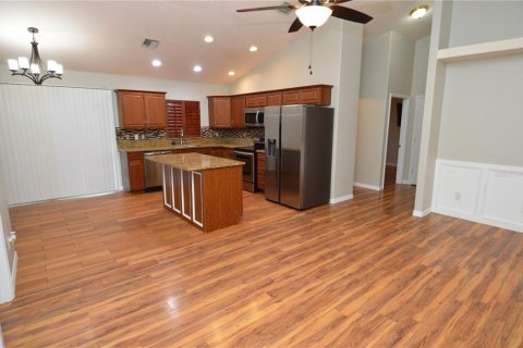 House in Largo, Florida 3 bedrooms, 131.64 sq.m. № 1894325 - photo 17