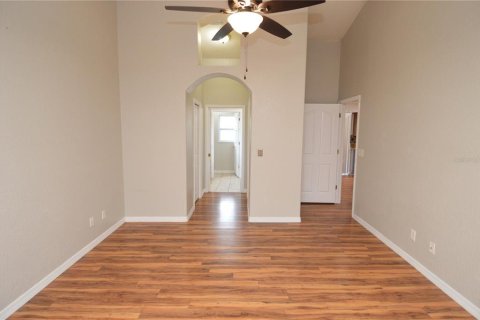 House in Largo, Florida 3 bedrooms, 131.64 sq.m. № 1894325 - photo 27
