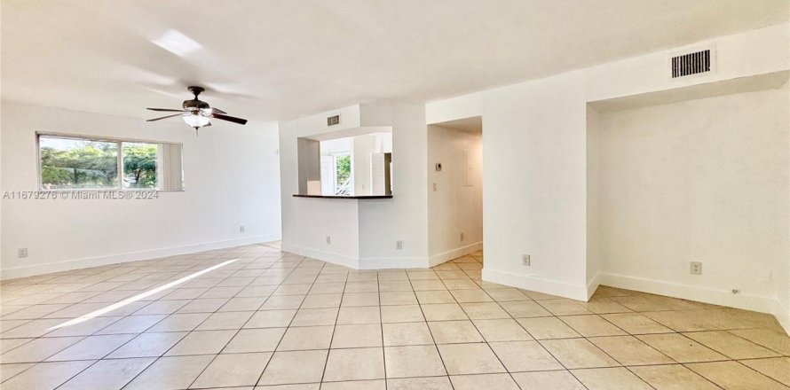 Condo in Oakland Park, Florida, 1 bedroom № 1936308