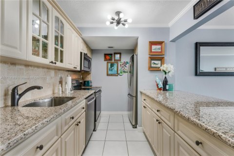 Condo in Tavernier, Florida, 2 bedrooms  № 1868684 - photo 14