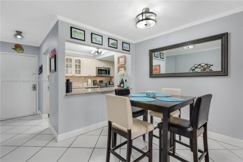 Condo in Tavernier, Florida, 2 bedrooms  № 1868684 - photo 16