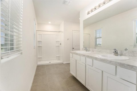 Villa ou maison à vendre à Zephyrhills, Floride: 4 chambres, 224.82 m2 № 1718540 - photo 17