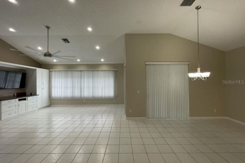 House in Leesburg, Florida 3 bedrooms, 197.23 sq.m. № 2094245 - photo 18