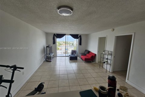 Купить кондоминиум в Майами-Бич, Флорида 1 спальня, 83.61м2, № 2027442 - фото 4