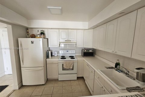 Купить кондоминиум в Майами-Бич, Флорида 1 спальня, 83.61м2, № 2027442 - фото 6