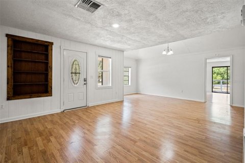 House in Brooksville, Florida 3 bedrooms, 164.99 sq.m. № 2117970 - photo 6