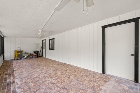 House in Brooksville, Florida 3 bedrooms, 164.99 sq.m. № 2117970 - photo 29
