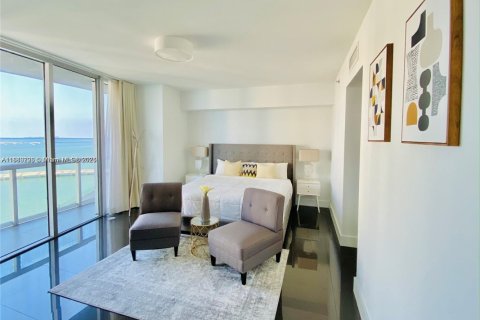 Condominio en alquiler en Miami, Florida, 3 dormitorios, 169.55 m2 № 1922064 - foto 16