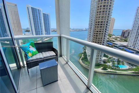 Condominio en alquiler en Miami, Florida, 3 dormitorios, 169.55 m2 № 1922064 - foto 3