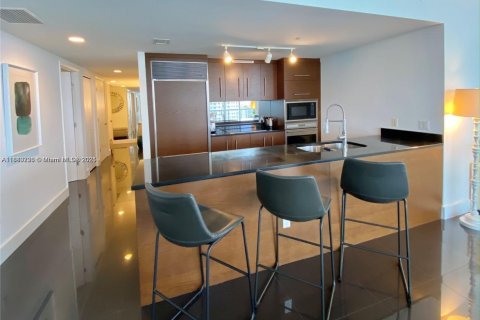 Condominio en alquiler en Miami, Florida, 3 dormitorios, 169.55 m2 № 1922064 - foto 15