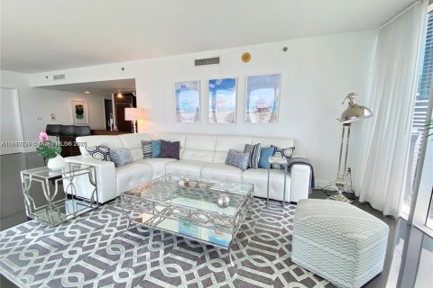 Condominio en alquiler en Miami, Florida, 3 dormitorios, 169.55 m2 № 1922064 - foto 7
