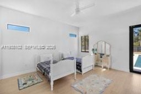 Купить виллу или дом в Хомстед, Флорида 5 спален, 299.05м2, № 1997833 - фото 21