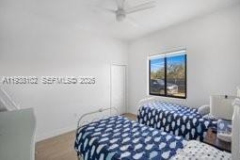 Купить виллу или дом в Хомстед, Флорида 5 спален, 299.05м2, № 1997833 - фото 20