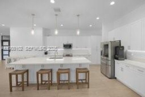 Купить виллу или дом в Хомстед, Флорида 5 спален, 299.05м2, № 1997833 - фото 10