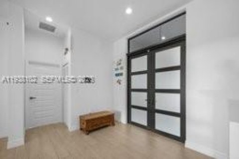 Купить виллу или дом в Хомстед, Флорида 5 спален, 299.05м2, № 1997833 - фото 5